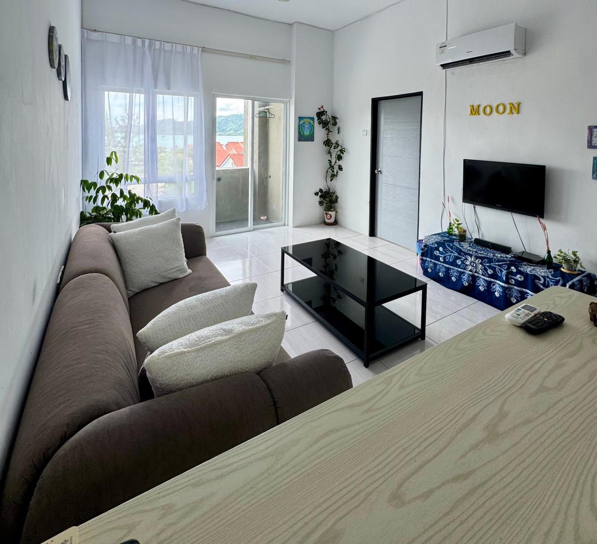 Full Moon Apartment Kuah Exterior foto