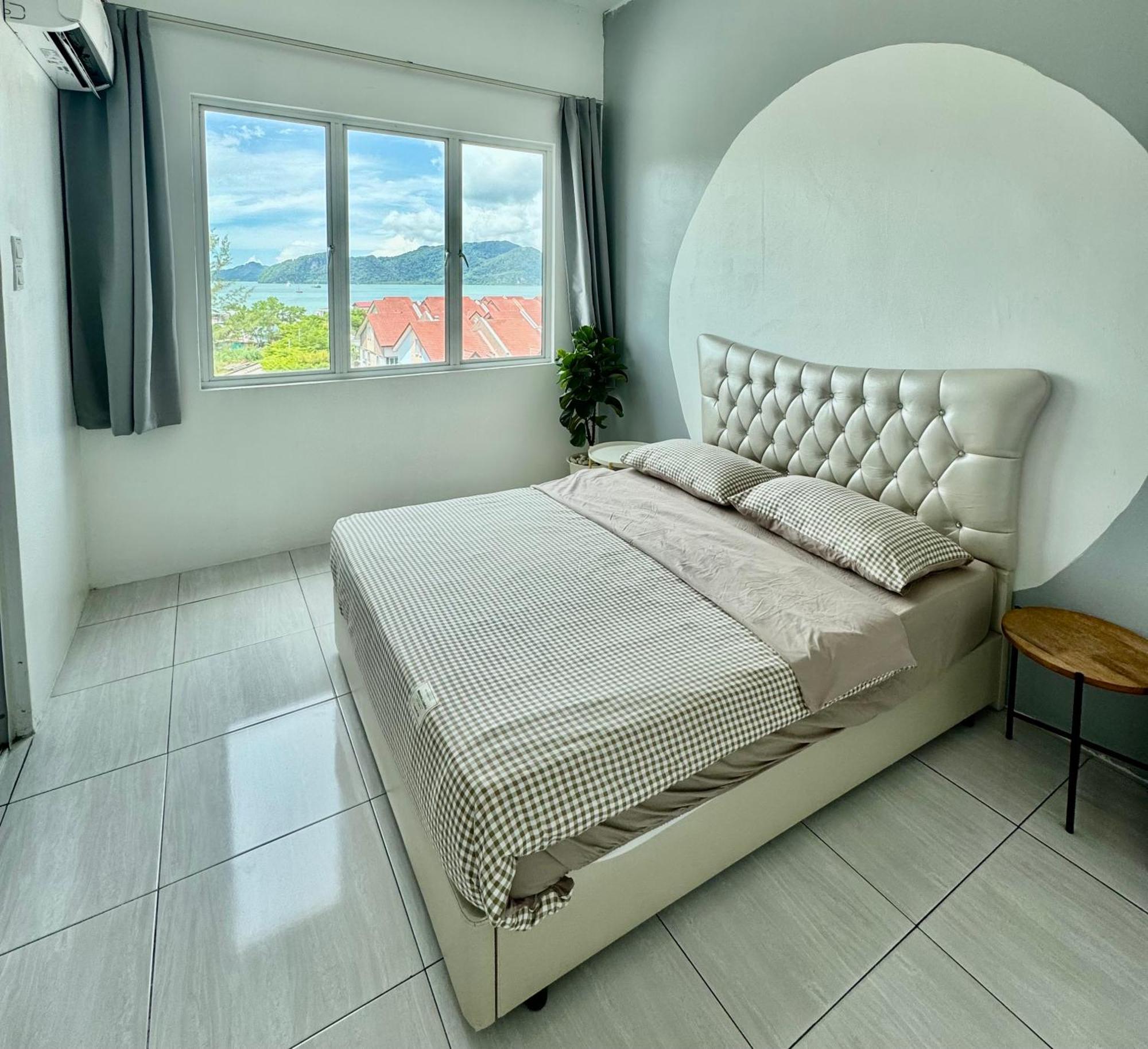 Full Moon Apartment Kuah Exterior foto